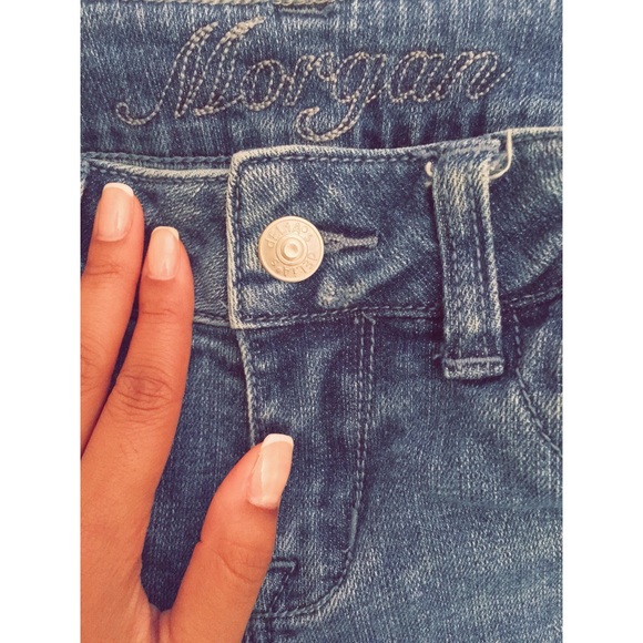 Delia’s Mid Rise Jeans 👖 - Picture 5 of 6